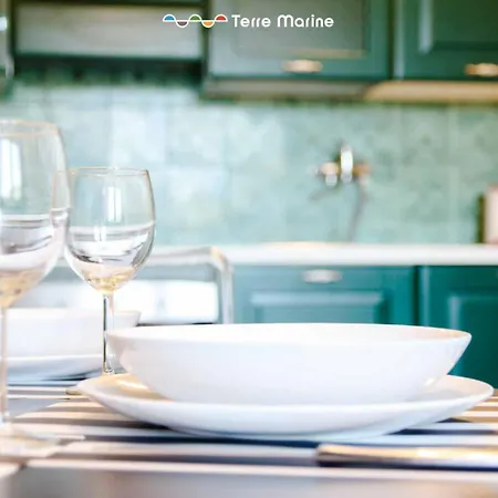 Il Poggio Sul Mare, Terre Marine مونتيروسّو ال ماري
